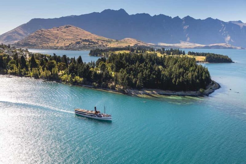 Queenstown: TSS Earnslaw Cruise of Lake Whakatipu - An Authentic Vintage Steamship Across Lake Whakatipu