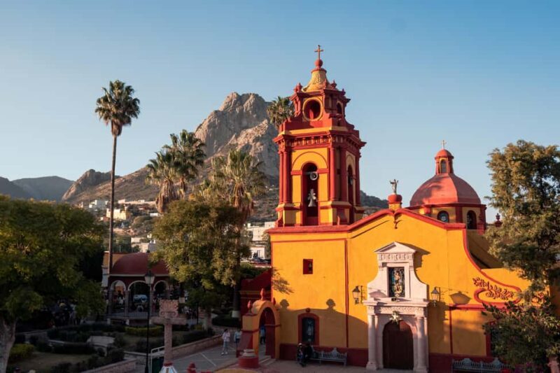 Querétaro: Art, Cheese and Wine Route - The Starting Point: Monument of the Corregidora