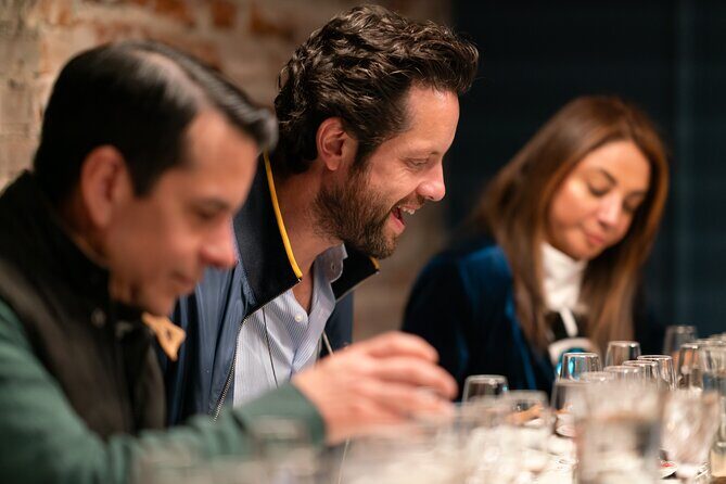 Queso y Vino: (Wine and cheese tasting) - The Venue and Meeting Point