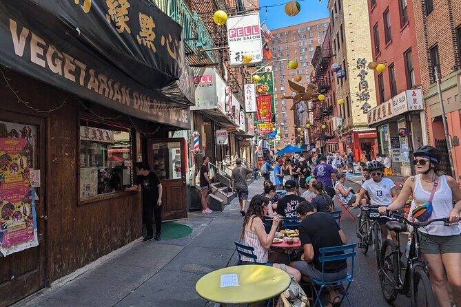 Radical & Weird History Bike Tour of New York City - Exploring Manhattan’s Quirky Side by Bike
