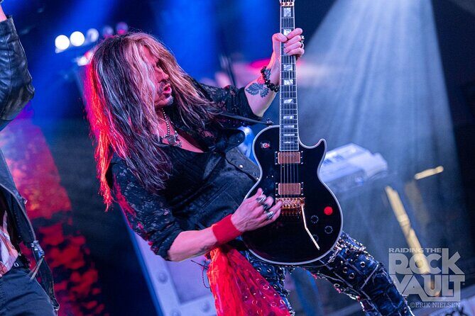 Raiding the Rock Vault at the Hard Rock Cafe in Las Vegas - Practical Tips for Visiting
