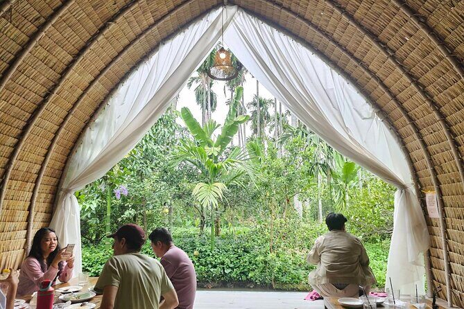 Railway Market, Floating Market and After the Rain Cafe - A Complete Look at the Experience