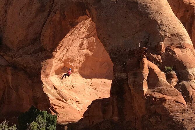 Rappelling and Stand Up Paddleboarding Combo - Rappelling and Stand Up Paddleboarding Combo: An Adventurous Day in Moab