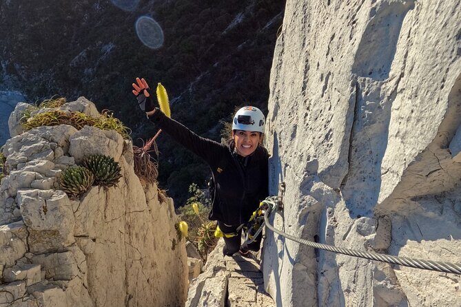 Rappels in Pico Licos with certified guides - What Is the Rappels in Pico Licos Tour?