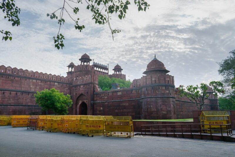 Red Fort Sound and light show with Old Delhi Walking tour - Why the Red Fort Sound and Light Show with Old Delhi Tour Stands Out