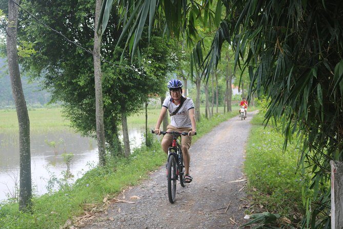 Red River island backroad, Rural Countyside Area and Train Street - Who Would Love This Tour?