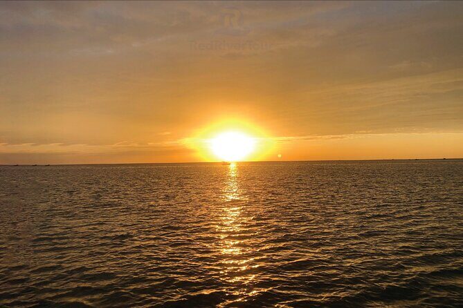Red River Private Tour : Sunset and Night Squid Fishing - The Sum Up