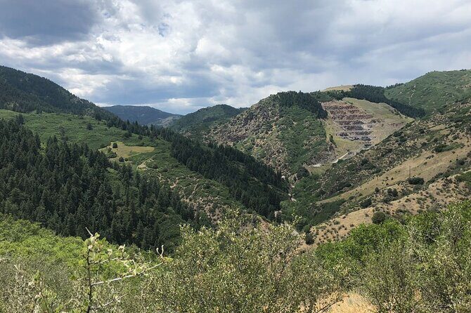 Red Rocks Amphitheatre Historical Walking Tour - Meeting Point and First Impressions