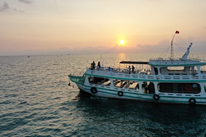 RedRiverTours - Enjoying Sunset & Night Squid Fishing - What Travelers Should Know