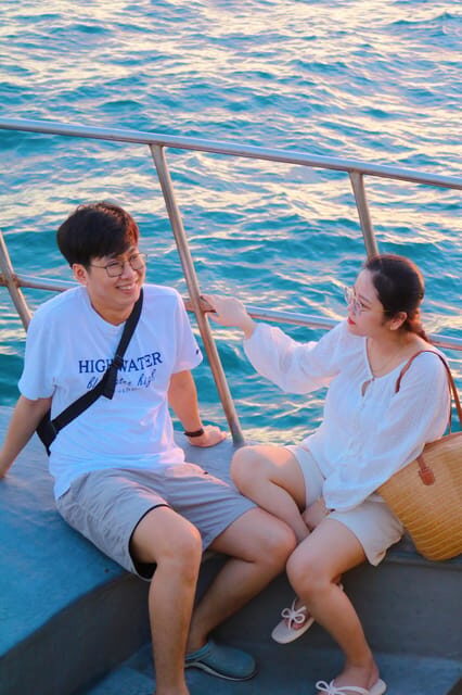 RedRiverTours - Enjoying Sunset & Night Squid Fishing - FAQs