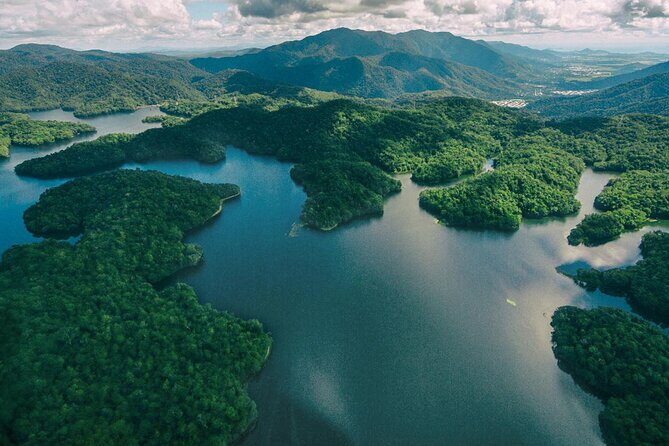 Reef and Rainforest 60 minute Scenic Flight - Returning Over the Reef and Tropical Scenery