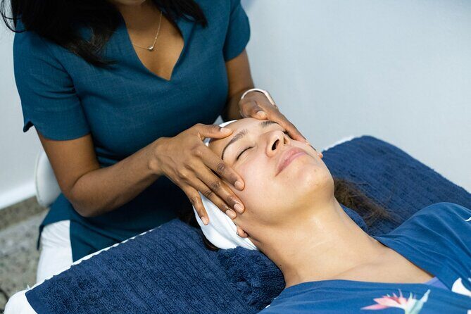 Rejuvenating Facial in Local Spa Room - Who Should Consider This Experience?