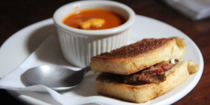 Richmond: Trendy Carytown Food Tour - Guide Expertise and Interaction