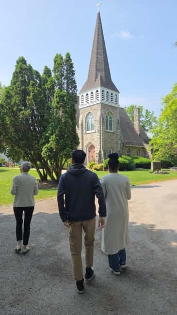 RiverBrink Art Museum: Historical Walking Tour of Queenston - Exploring Queenston with the RiverBrink Art Museum Tour: A Practical Guide