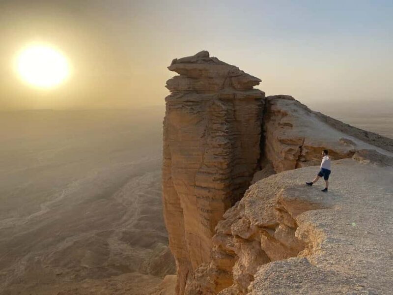 Riyadh: Edge Of The World and Bats Cave Tour by 4x4 - FAQ Section