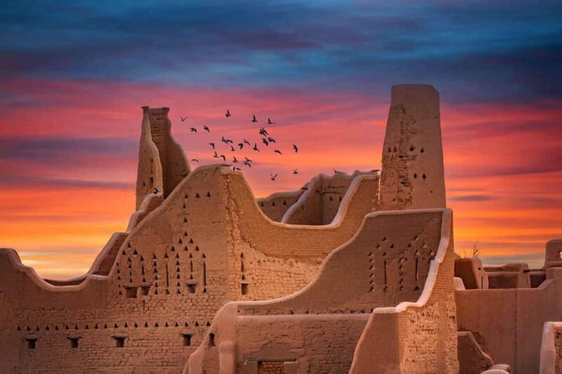 Riyadh: Guided Tour with Historical Landmarks and Coffee - Key Points