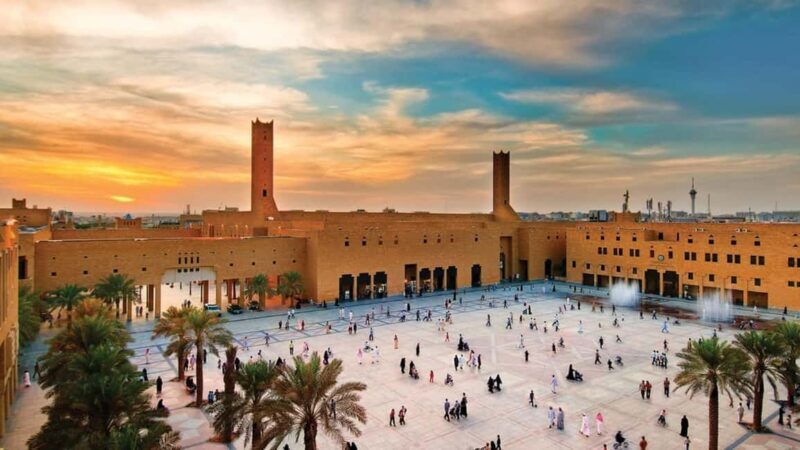 Riyadh: Private Highlights Day Tour with Top VIP Treatment - Key Points
