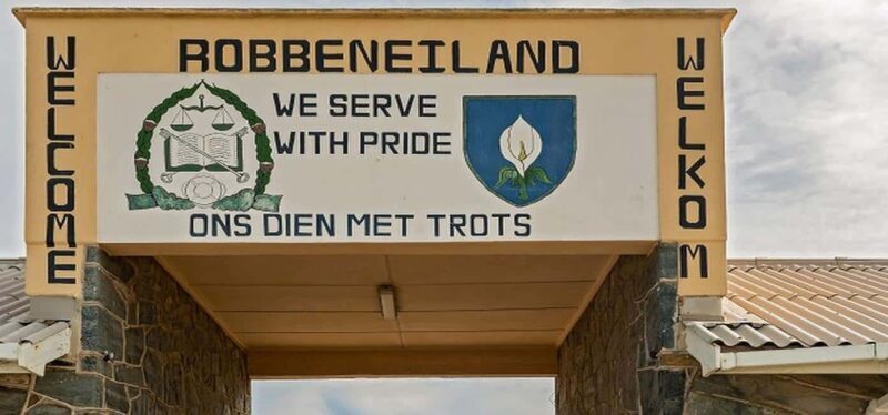 Robben Island, Long March to Freedom and Iziko Museum Tour - A Day of History, Art, and Culture in Cape Town