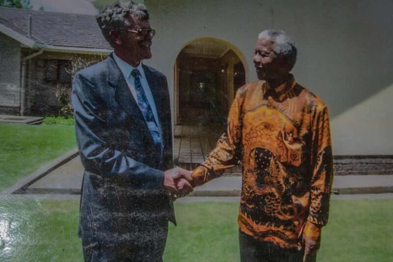 Robbin Island: Tour with Nelson Mandela's Warder and Chef - Key Points