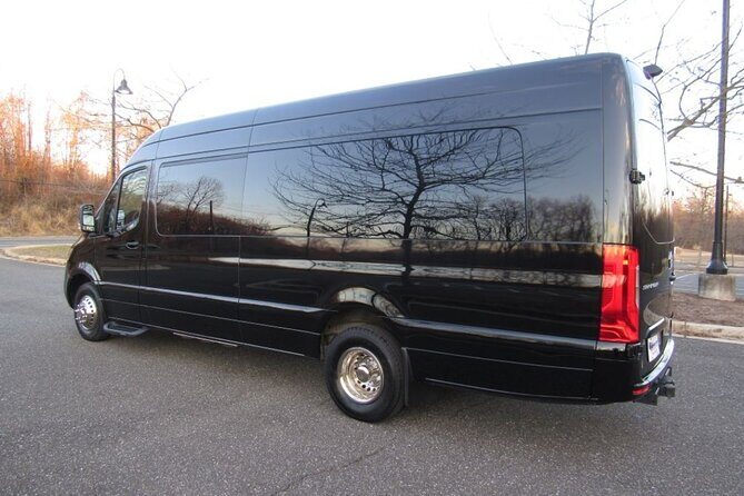 Roberts Transportation Luxury shuttle and sightseeing tour - An In-Depth Look at the Roberts Transportation Luxury Tour