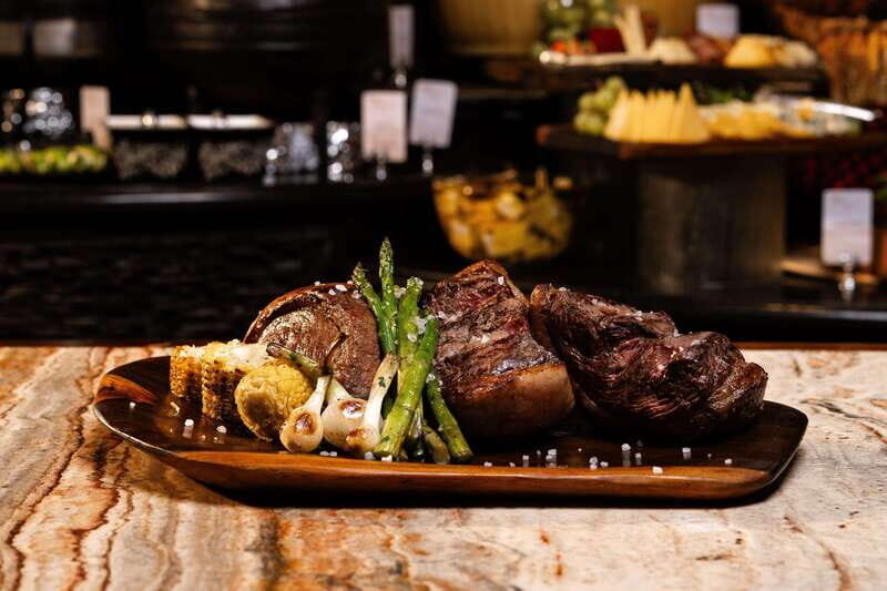 Romantic Dinner at Bovinos Steakhouse - The Sum Up