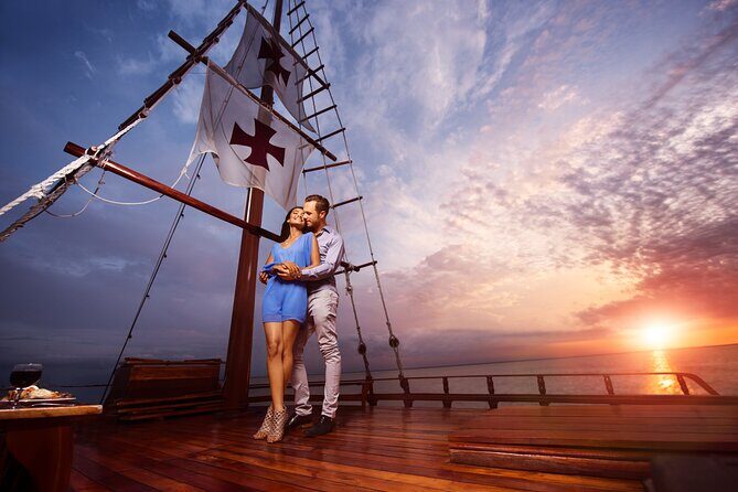 Romantic Dinner in the Spanish Galeon with Sax in Cancun. Lobster & Beef menu. - Authenticity and Practicalities: What You Need to Know