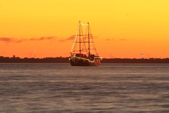 Romantic Lobster Dinner Cruise at Sunset - Who Should Book This Tour?