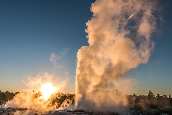 Rotorua Eco Cultural full day tour (Wai o Tapu, Waimangu,Te puia) - Key Points