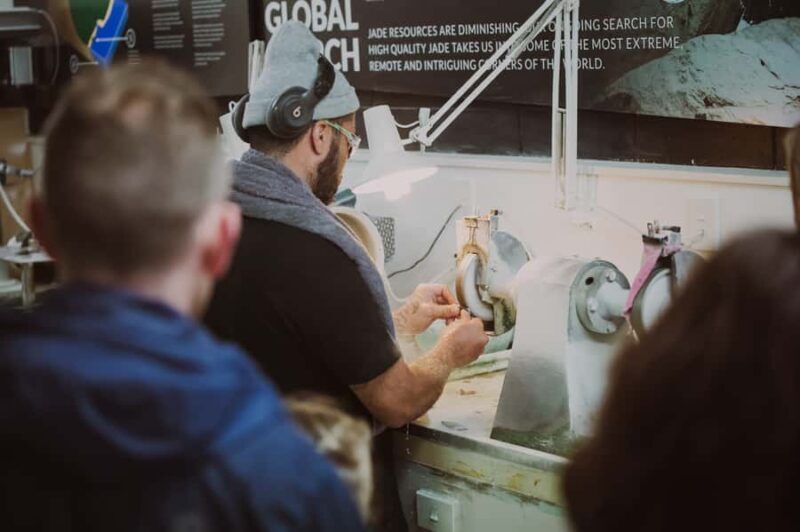 Rotorua: Jade Carving Experience at a Local Studio - Key Points