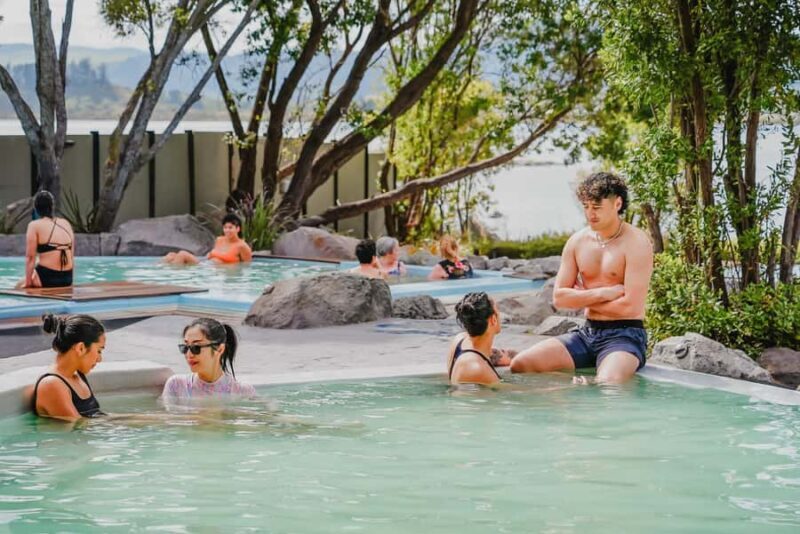 Rotorua: Polynesian Spa Pavilion Hot Pool Bathing (12+ yrs) - The Therapeutic Benefits