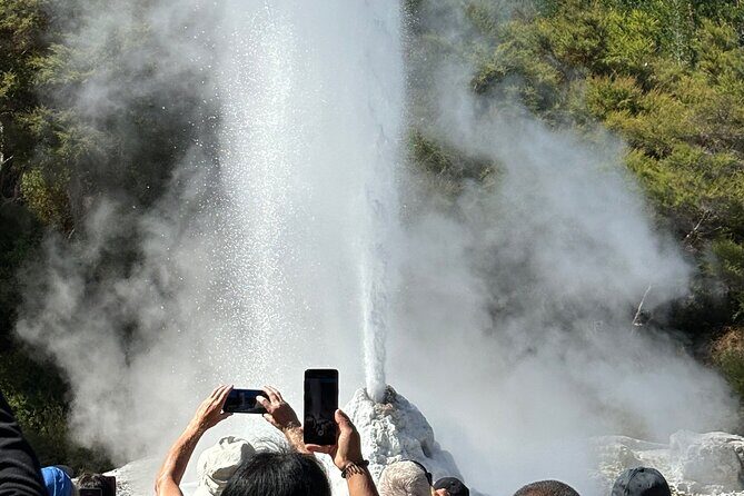 Rotorua & Taupo DayTour with Waiotapu & Huka Falls from Auckland - Key Points