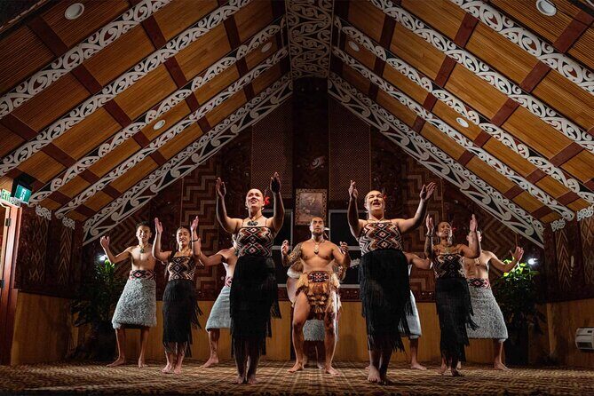 Rotorua: Te R Guided Experience + Haka - What to Expect from the Itinerary