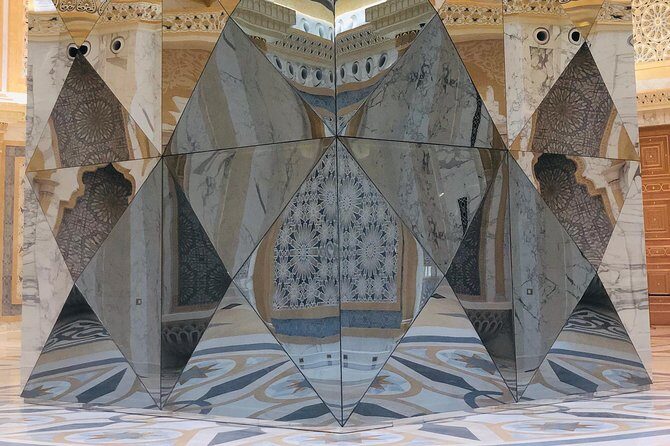 Round-Trip Abu Dhabi Full Day Cultural Tour from Dubai - Who Should Consider This Tour?