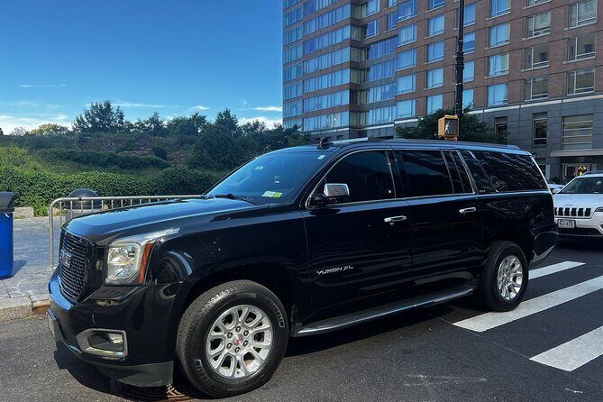 Round Trip Luxury VIP Car Service JFK, LGA, EWR All fees included - Why Choose a Private Airport Transfer in NYC?