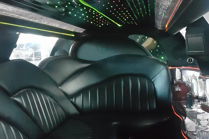 Round Trip Nassau Airport ARRIVAL (NASSAU LIMOUSINE) - What This Experience Offers