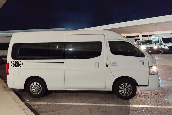 Round Trip Transfer Cancun Airport to Hotel Cancun 1 to 8 - Key Points