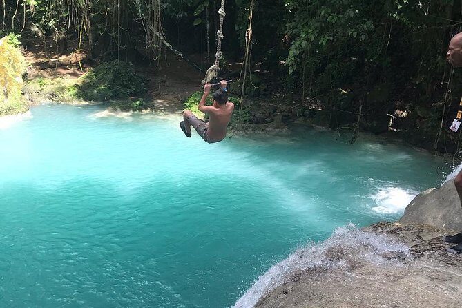 Roundtrip Private Shuttle from Ocho Rios to Blue Hole and Back - Key Points