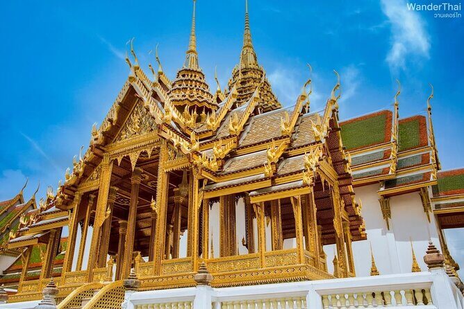 Royal Grand Palace Emerald Buddha and Reclining Buddha Group Tour - Transportation & Group Size: Making the Trip Smooth