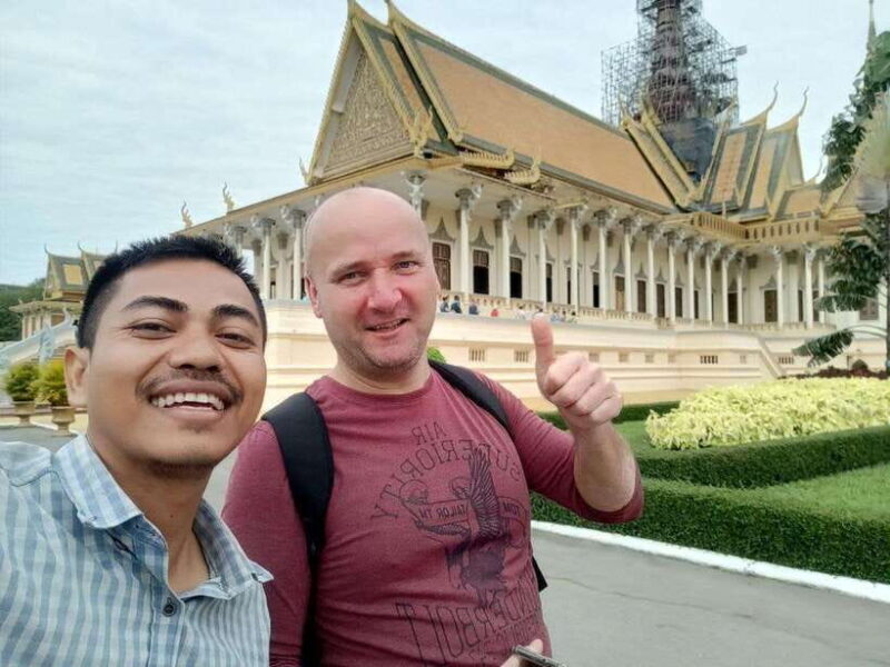 Royal Palace, S-21 Genocide, National Museum & Killing Field - FAQ