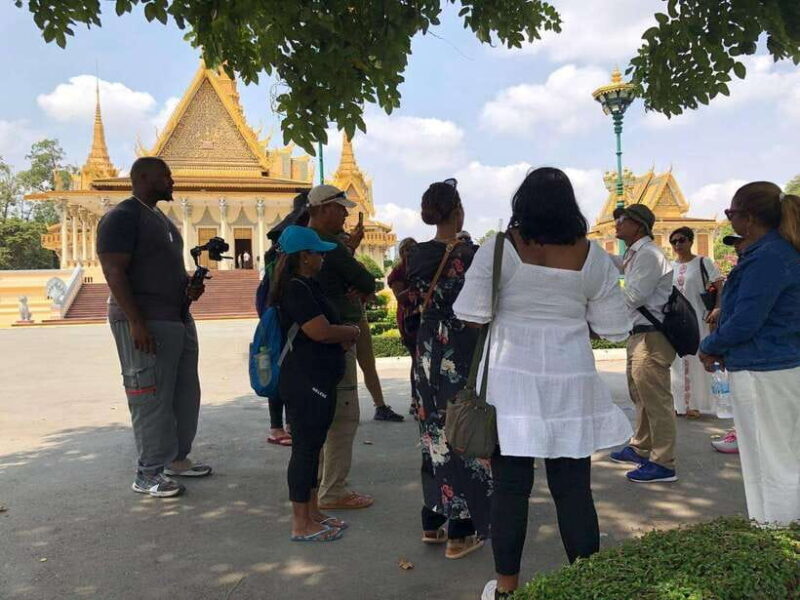 Royalpalace, Toul Sleng (S21), Museum & Killing Field - Lunch Break: Recharging for the Afternoon