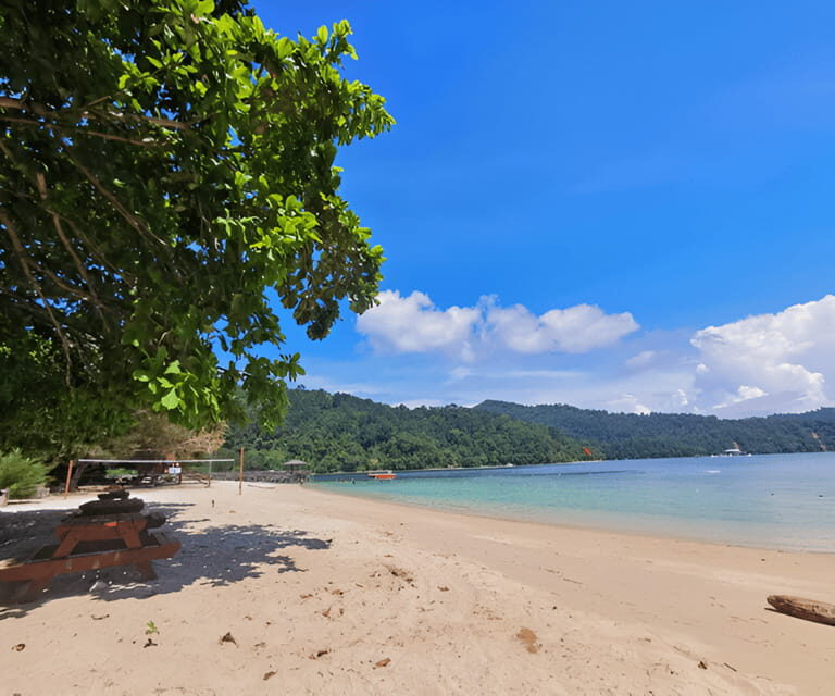 Sabah: Manukan and Sapi Islands Excursion Ticket - Transition to Sapi Island
