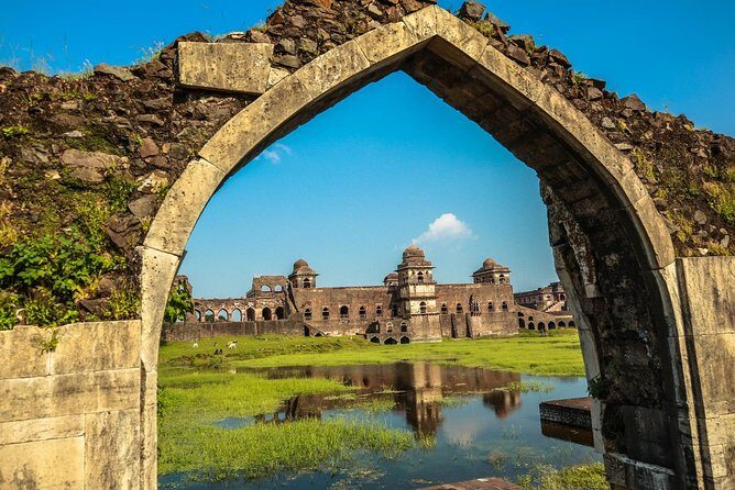 Sacred Sanctuaries: Omkareshwar & Asirgarh Fort Day Tour - A Closer Look at the Sacred Sanctuaries Tour