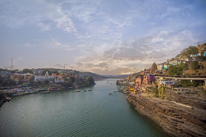 Sacred Sanctuaries: Omkareshwar & Asirgarh Fort Day Tour - FAQ