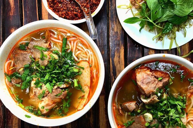 Saigon After Dark With Seafood, Beer & Live Music Bar - Authenticity and Traveler Feedback