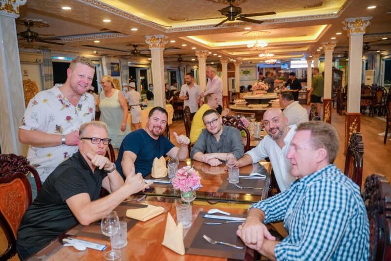 Saigon Dinner On Cruise Tour With Private Table - Key Points