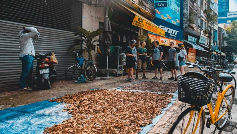 Saigon Off-the-Beaten Path-Cycling Tour in Ho Chi Minh City - Chinatown (Cho Lon): The Cultural Heart of District 5