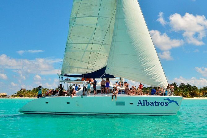 Sailing Catamaran with Open Bar to Isla Mujeres - Key Points