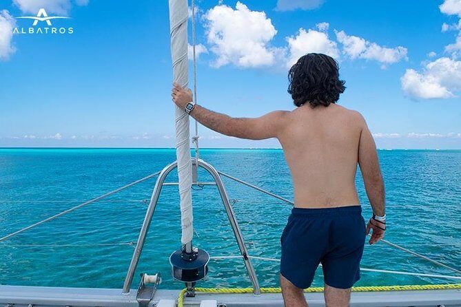 Sailing Catamaran with Open Bar to Isla Mujeres - The Sum Up