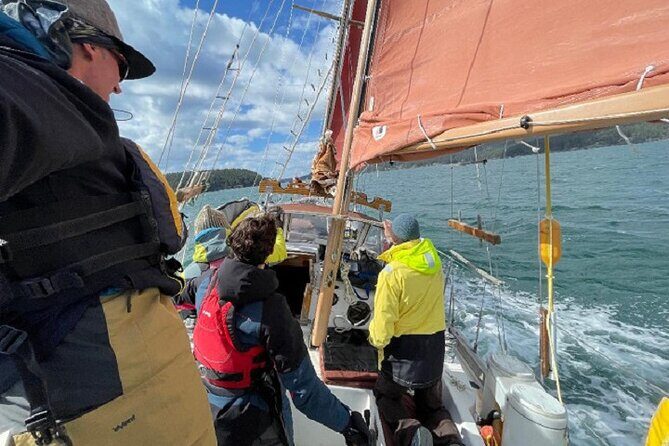 Sailing Charter - Discovering the Olympic Peninsula from the Water: A Review of the Sailing Charter