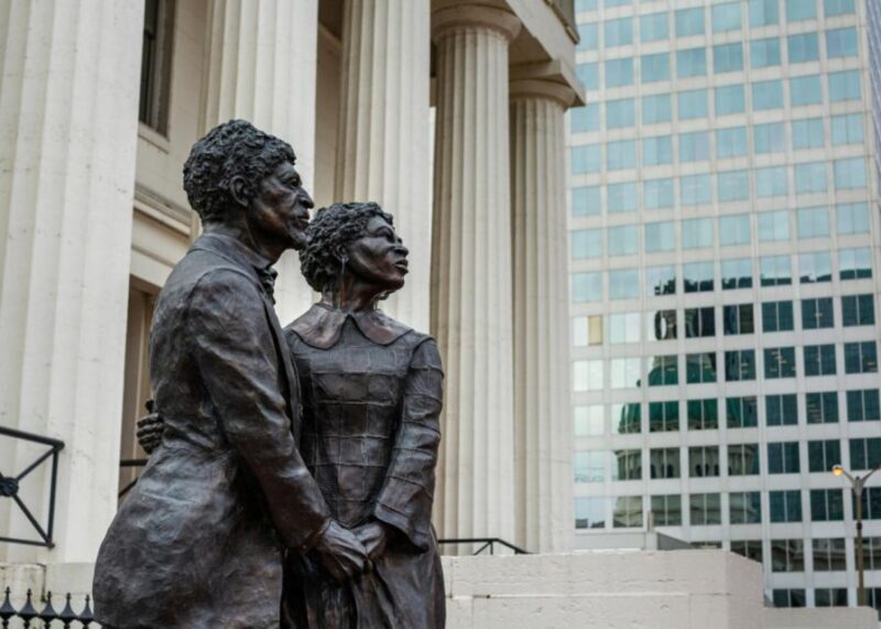 Saint Louis: Private Romantic Tour in The City of Love - Sunset Stroll Along the Riverfront